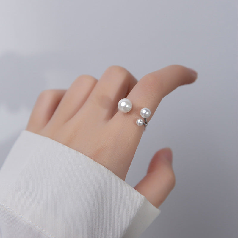 SOFÍA | Anillo triple ajustable con perlas de agua dulce