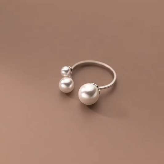 SOFÍA | Anillo triple ajustable con perlas de agua dulce